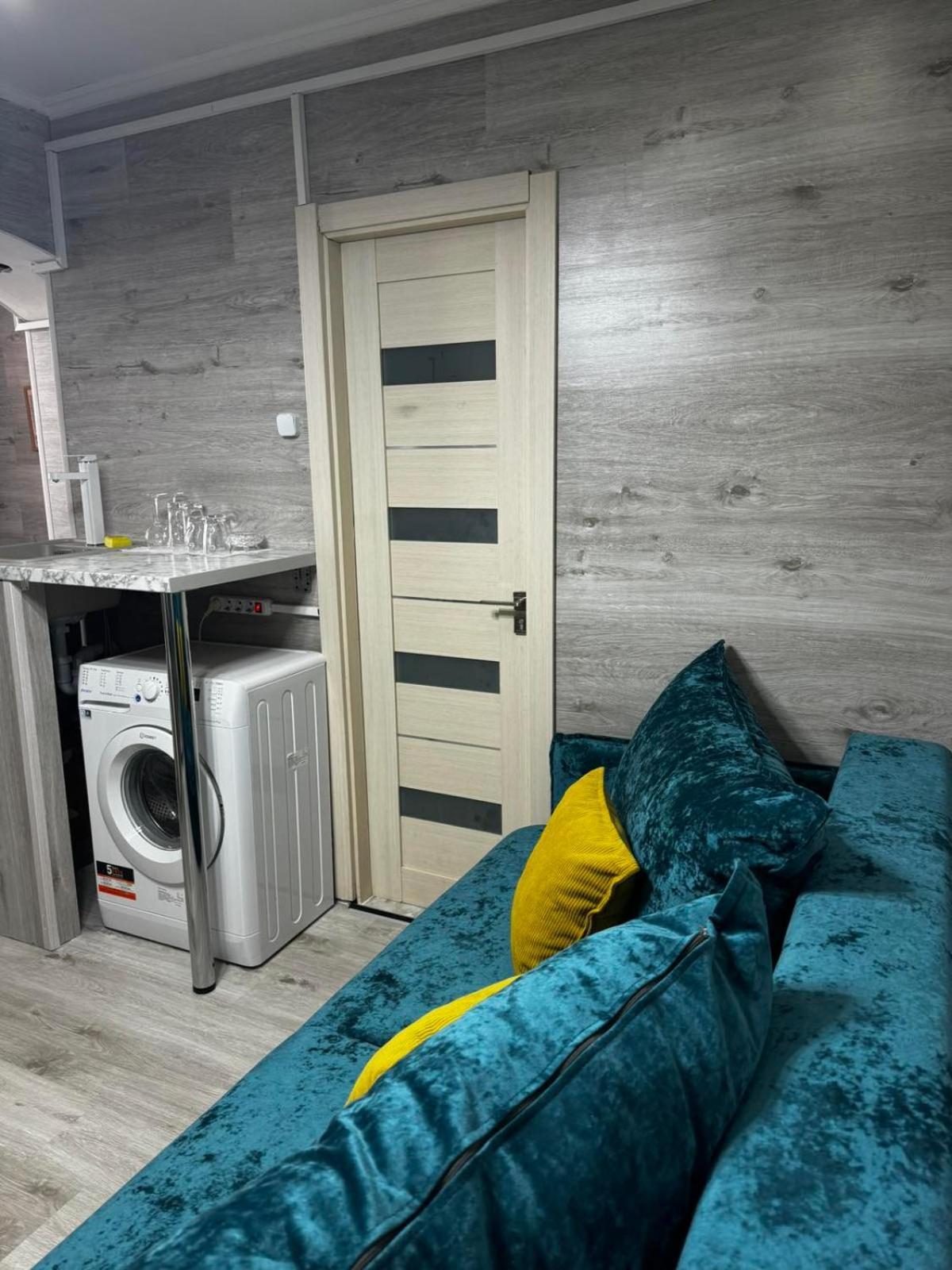 Cozy Good Apartment 키시나우 외부 사진